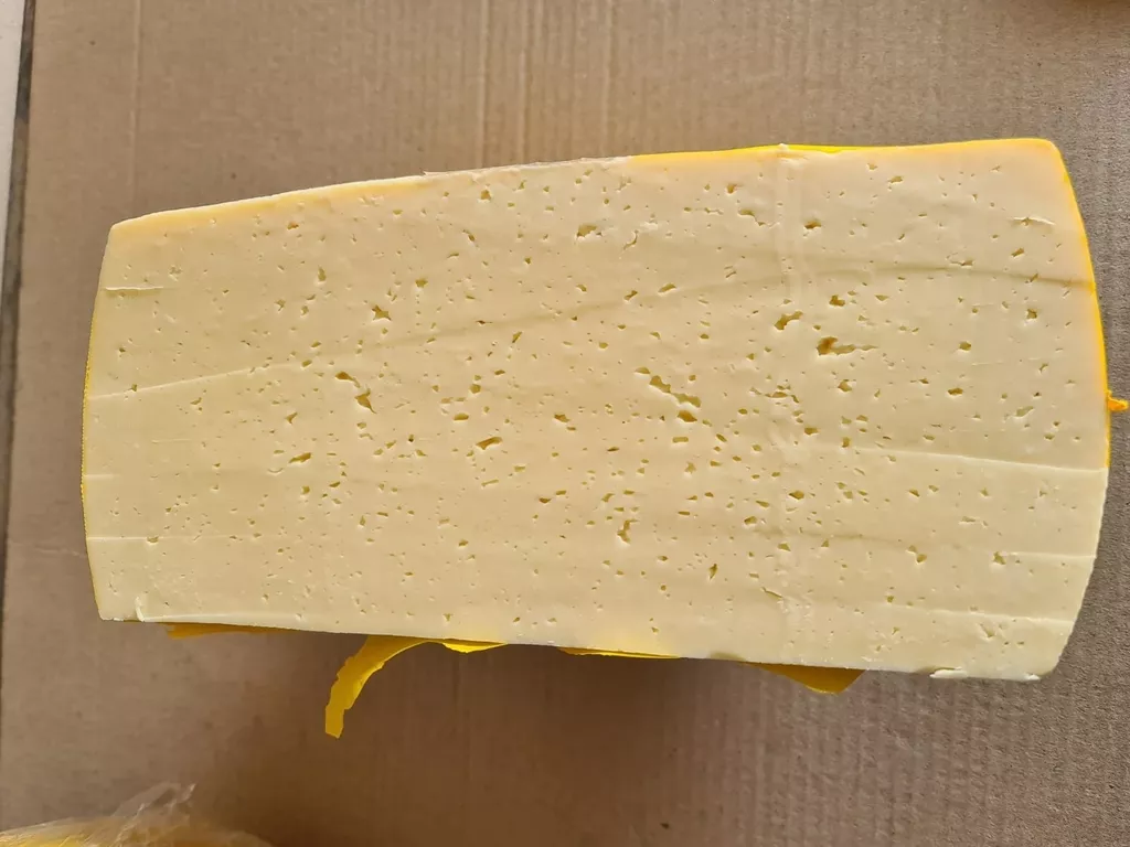 сыр голландский 45%(брус) (цена от 20т) в Москве 7